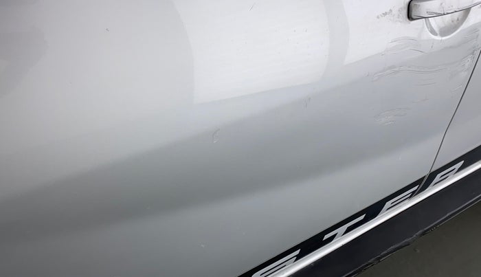 2018 Renault Duster RXS CVT 106 PS, Petrol, Automatic, 74,566 km, Front passenger door - Slightly dented