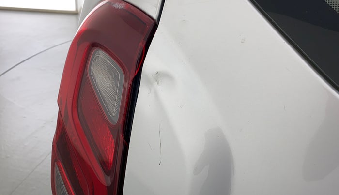 2018 Renault Duster RXS CVT 106 PS, Petrol, Automatic, 74,566 km, Dicky (Boot door) - Slightly dented