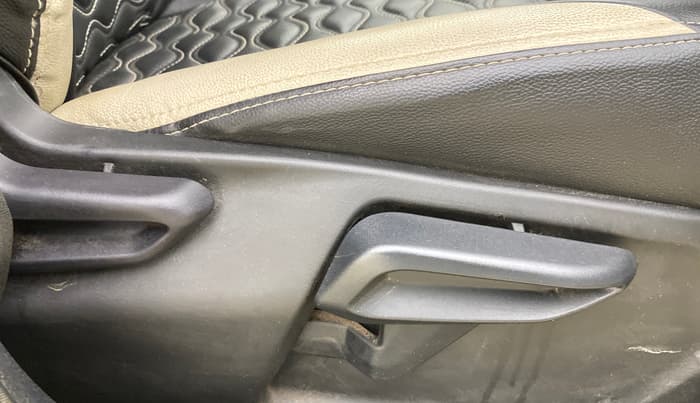 2023 Tata Tiago XZ PLUS PETROL, Petrol, Manual, 36,429 km, Driver Side Adjustment Panel