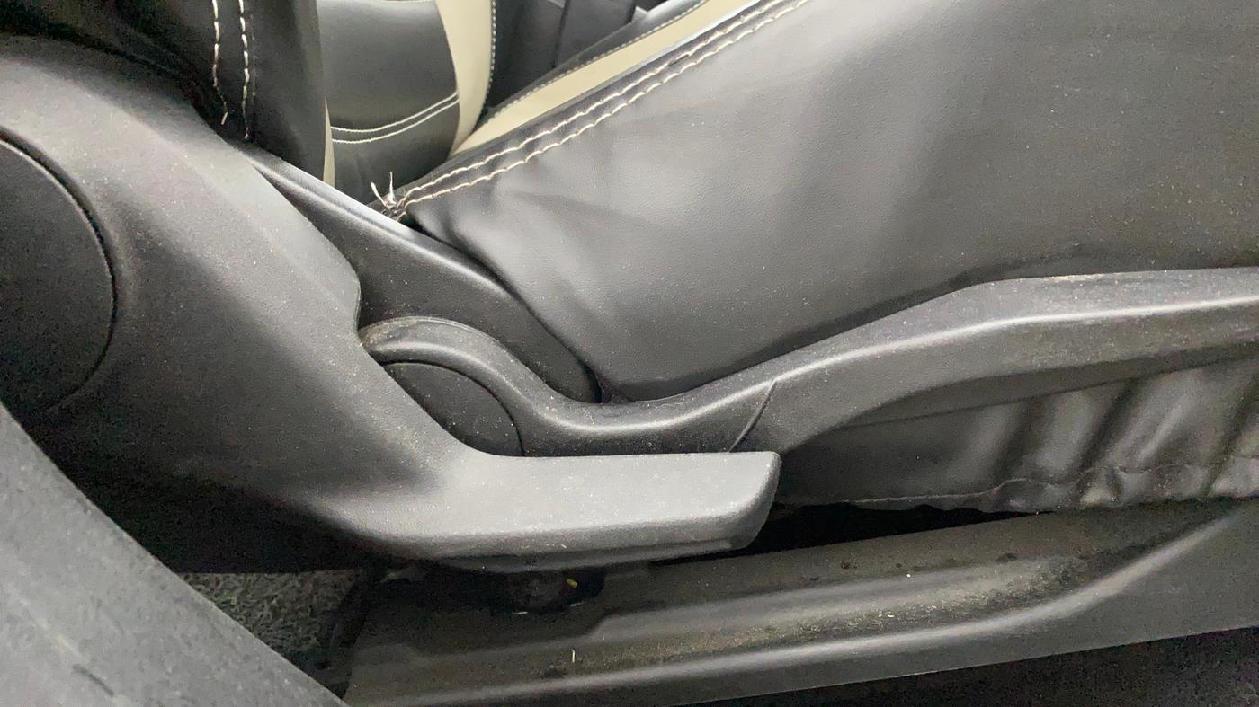 2023 Toyota Glanza G, CNG, Manual, 33,695 km, Driver Side Adjustment Panel