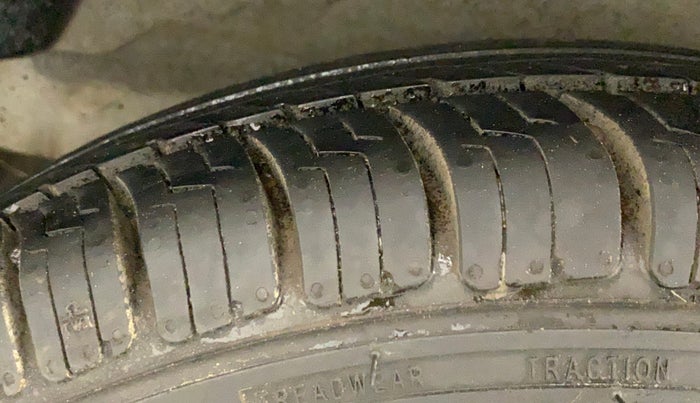 2012 Hyundai i10 MAGNA 1.2, Petrol, Manual, 64,445 km, Right Rear Tyre Tread