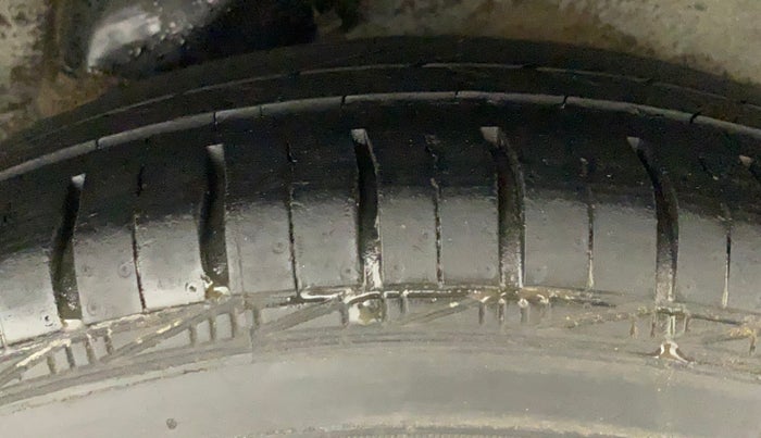 2012 Hyundai i10 MAGNA 1.2, Petrol, Manual, 64,445 km, Left Rear Tyre Tread