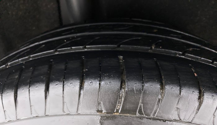 2019 Maruti Baleno DELTA PETROL 1.2, Petrol, Manual, 66,744 km, Right Rear Tyre Tread