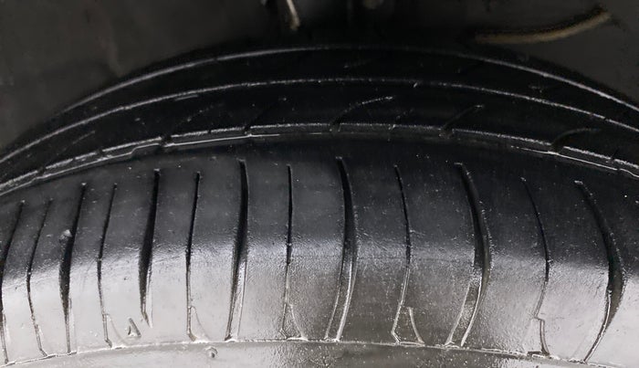 2019 Maruti Baleno DELTA PETROL 1.2, Petrol, Manual, 66,744 km, Right Front Tyre Tread
