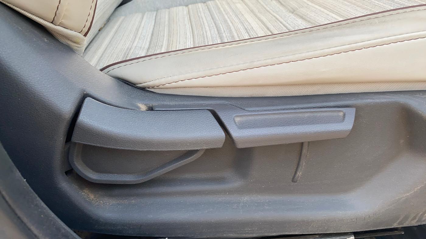 2022 Hyundai AURA SX PLUS 1.2 AMT, Petrol, Automatic, 67,386 km, Driver Side Adjustment Panel