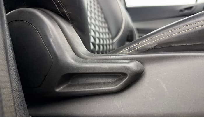 2022 Tata Tiago XT CNG, CNG, Manual, 79,150 km, Driver Side Adjustment Panel