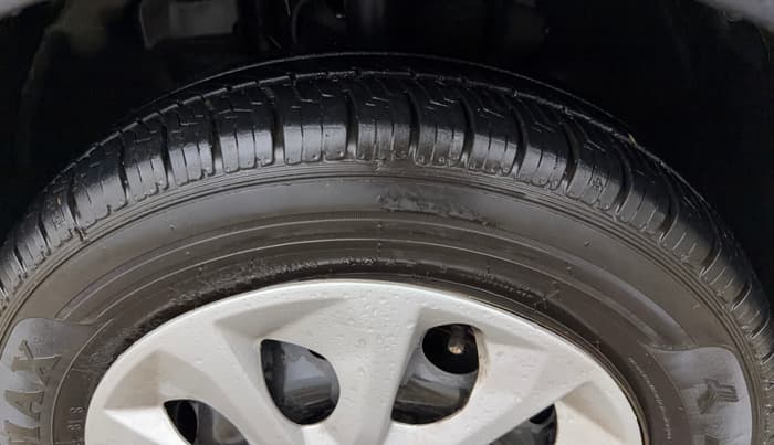 2022 Tata Tiago XT CNG, CNG, Manual, 79,150 km, Left Front Tyre Tread