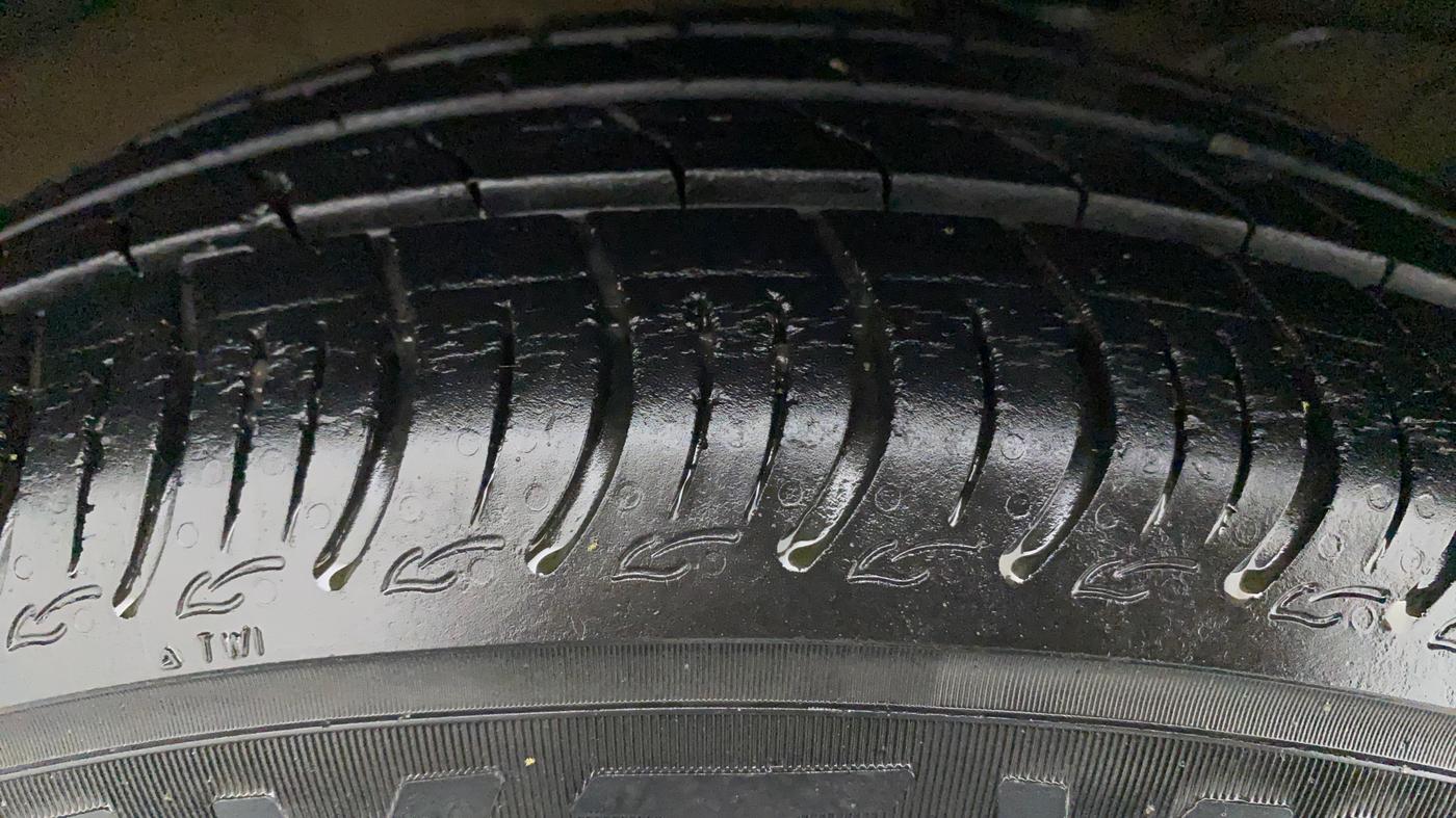 2020 Maruti S PRESSO VXI PLUS AMT, Petrol, Automatic, 18,801 km, Right Front Tyre Tread