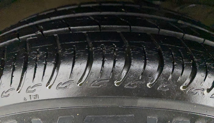 2020 Maruti S PRESSO VXI PLUS AMT, Petrol, Automatic, 18,801 km, Right Front Tyre Tread