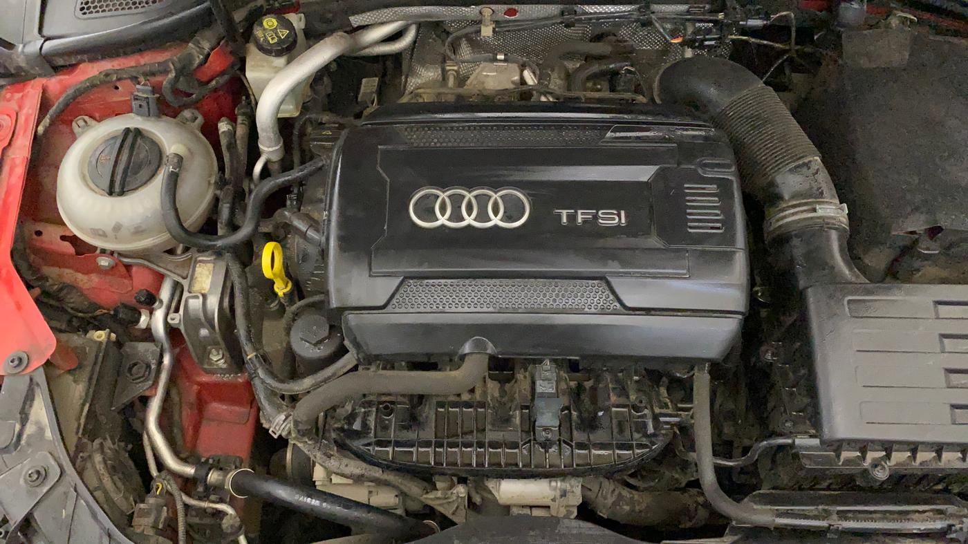 2015 Audi A3 40 TFSI S LINE, Petrol, Automatic, 50 km, Engine View - Right