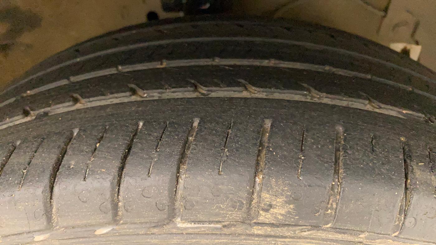 2018 Maruti Ciaz ALPHA 1.4 PETROL, Petrol, Manual, 1,13,780 km, Right Front Tyre Tread