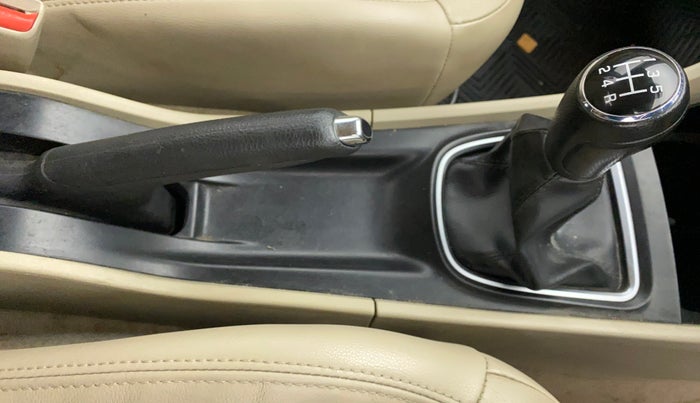 2018 Maruti Ciaz ALPHA 1.4 PETROL, Petrol, Manual, 1,13,780 km, Gear Lever