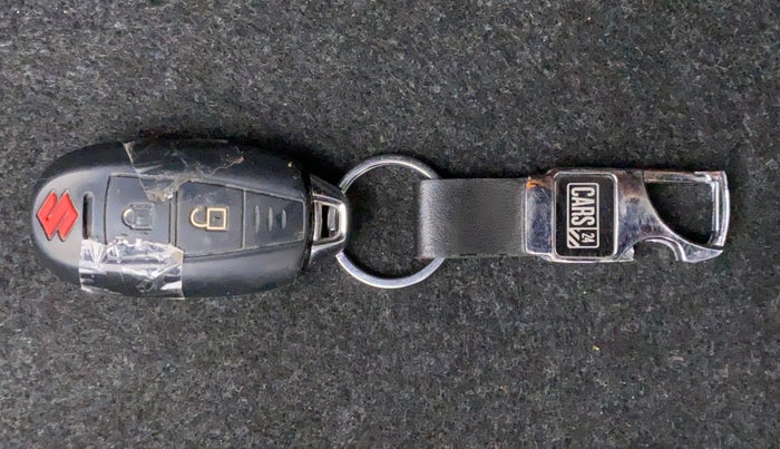 2018 Maruti Ciaz ALPHA 1.4 PETROL, Petrol, Manual, 1,13,780 km, Key Close Up