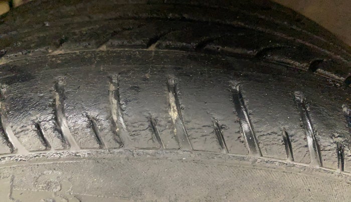 2017 Tata TIGOR XT PETROL, Petrol, Manual, 98,102 km, Left Front Tyre Tread