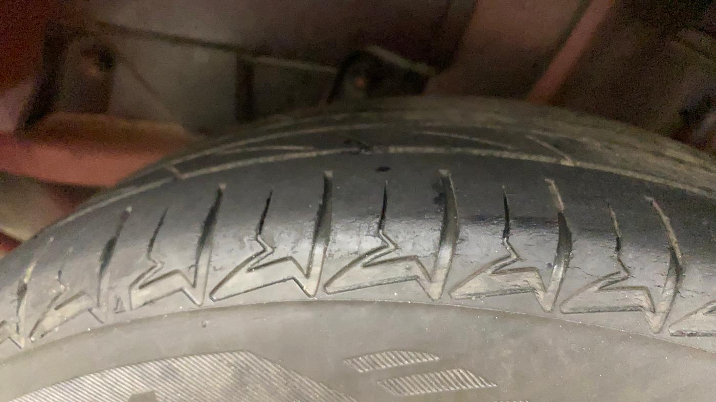2017 Tata TIGOR XT PETROL, Petrol, Manual, 98,172 km, Left Rear Tyre Tread