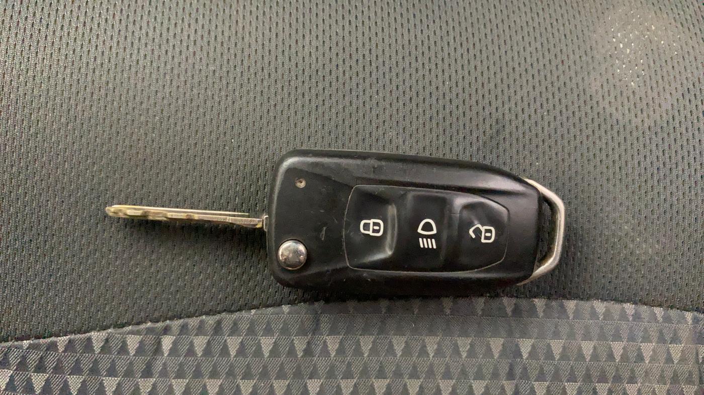 2017 Tata TIGOR XT PETROL, Petrol, Manual, 98,172 km, Key Close Up