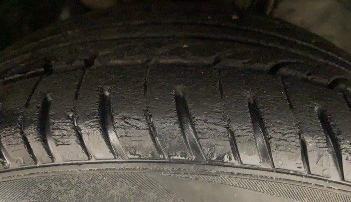 2017 Tata TIGOR XT PETROL, Petrol, Manual, 98,102 km, Right Front Tyre Tread