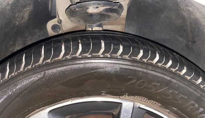 2022 Skoda SLAVIA STYLE 1.0L TSI MT, Petrol, Manual, 46,726 km, Right Front Tyre Tread