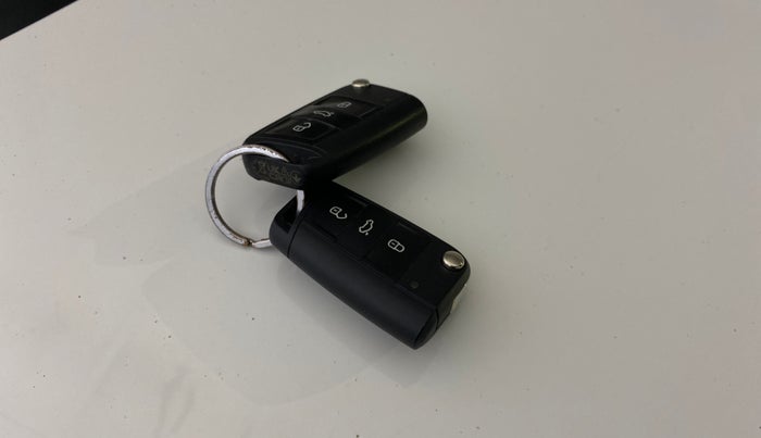 2022 Skoda SLAVIA STYLE 1.0L TSI MT, Petrol, Manual, 46,726 km, Key Close Up