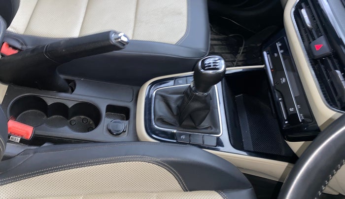 2022 Skoda SLAVIA STYLE 1.0L TSI MT, Petrol, Manual, 46,726 km, Gear Lever