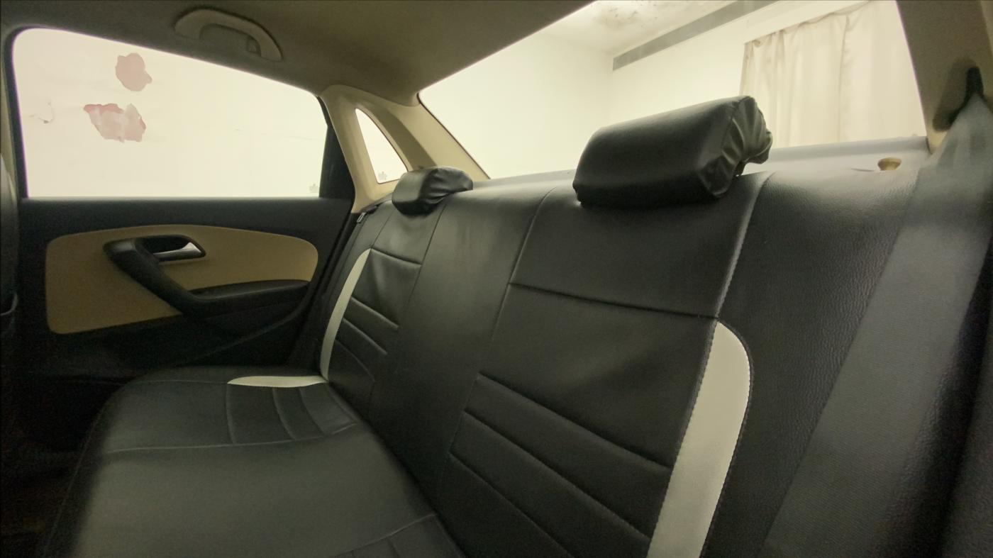 2016 Volkswagen Ameo COMFORTLINE 1.2L, Petrol, Manual, 69,413 km, Right Side Rear Door Cabin