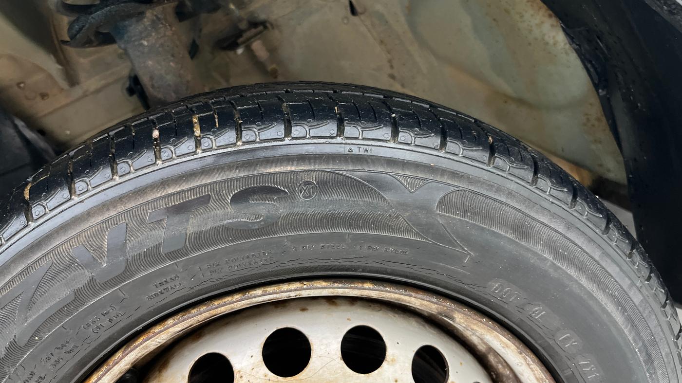2014 Datsun Go A, Petrol, Manual, 58,717 km, Left Front Tyre Tread