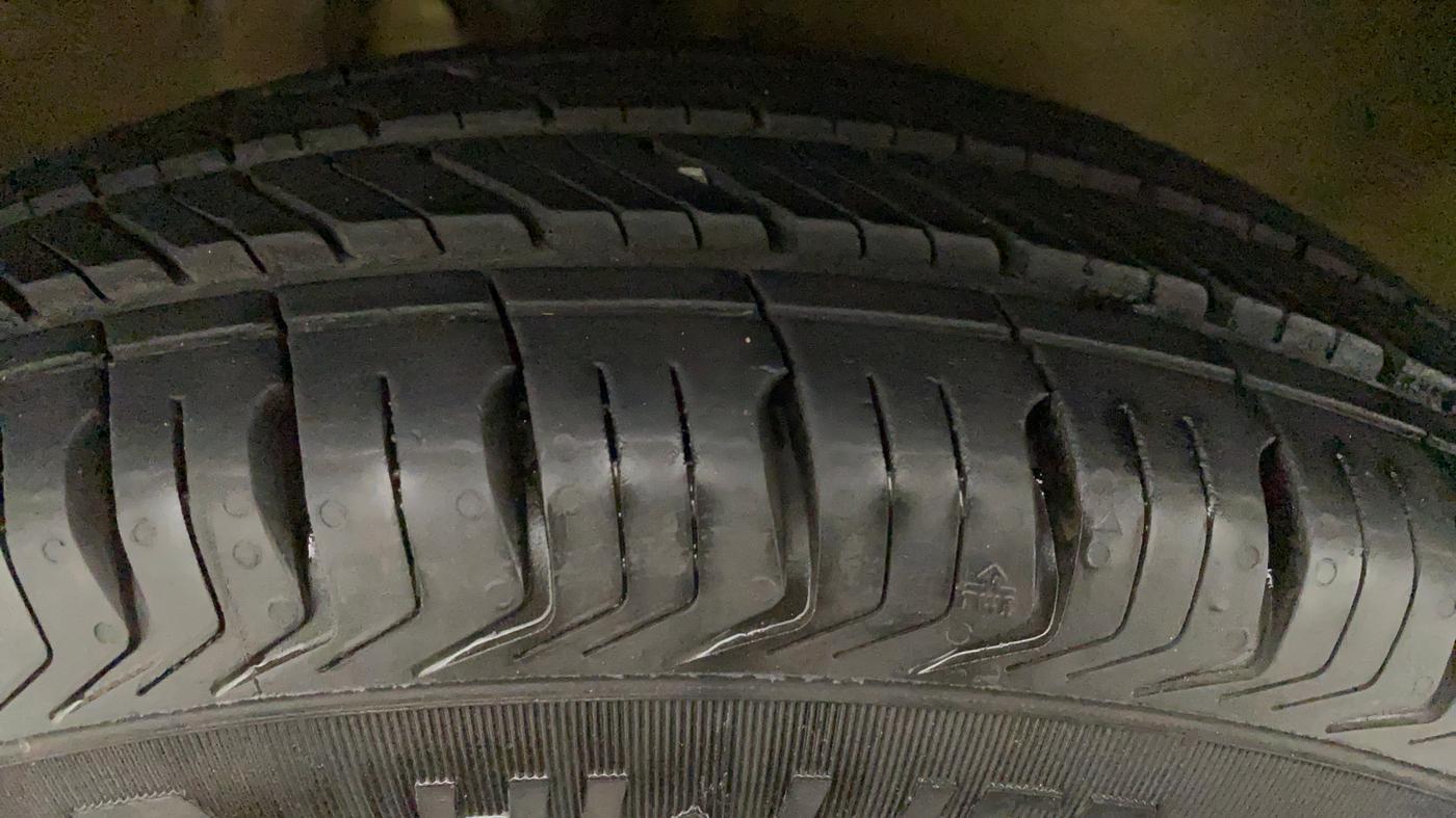 2016 Maruti Alto 800 LXI CNG, CNG, Manual, 48,208 km, Right Front Tyre Tread
