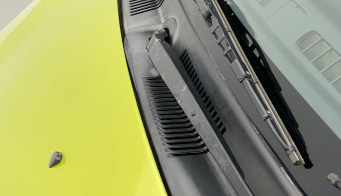 2016 Maruti Alto 800 LXI CNG, CNG, Manual, 48,208 km, Bonnet (hood) - Cowl vent panel has minor damage