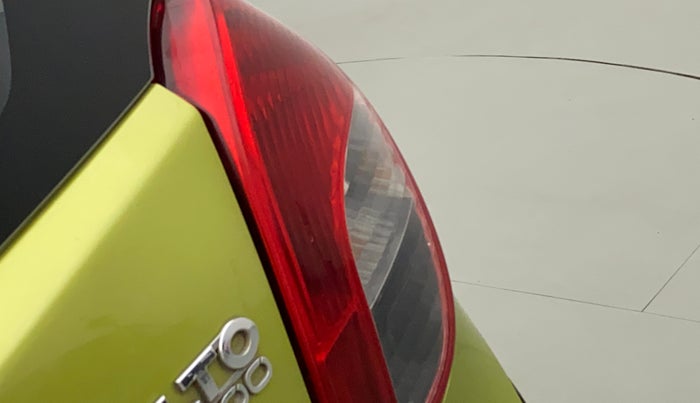 2016 Maruti Alto 800 LXI CNG, CNG, Manual, 48,208 km, Right tail light - Faded