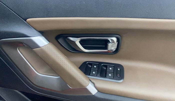 2020 Tata Harrier XZ PLUS 2.0L DUAL TONE, Diesel, Manual, 77,879 km, Driver Side Door Panels Control
