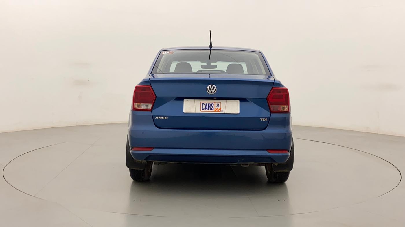 2016 Volkswagen Ameo HIGHLINE1.5L, Diesel, Manual, 1,17,305 km, Back/Rear