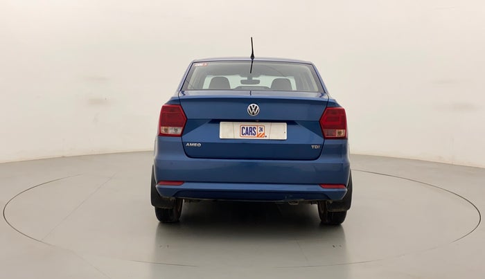 2016 Volkswagen Ameo HIGHLINE1.5L, Diesel, Manual, 1,17,305 km, Back/Rear