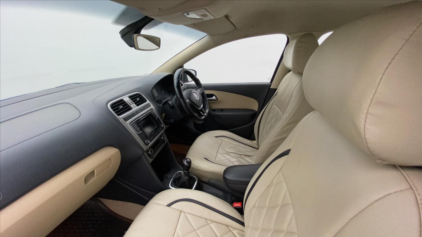 2016 Volkswagen Ameo HIGHLINE1.5L, Diesel, Manual, 1,17,305 km, Right Side Front Door Cabin