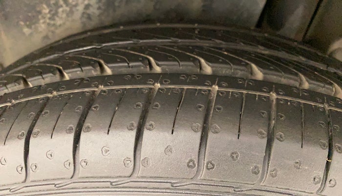 2012 Maruti Ertiga VDI, Diesel, Manual, 1,38,231 km, Left Rear Tyre Tread