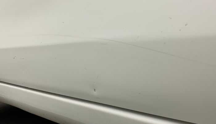 2012 Maruti Ertiga VDI, Diesel, Manual, 1,38,231 km, Front passenger door - Slightly dented