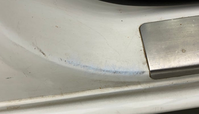 2012 Maruti Ertiga VDI, Diesel, Manual, 1,38,231 km, Right running board - Minor scratches