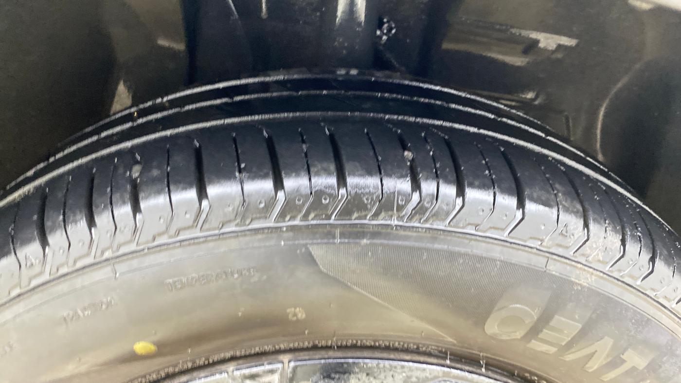 2023 Tata PUNCH ADVENTURE MT, Petrol, Manual, 83,167 km, Right Front Tyre Tread