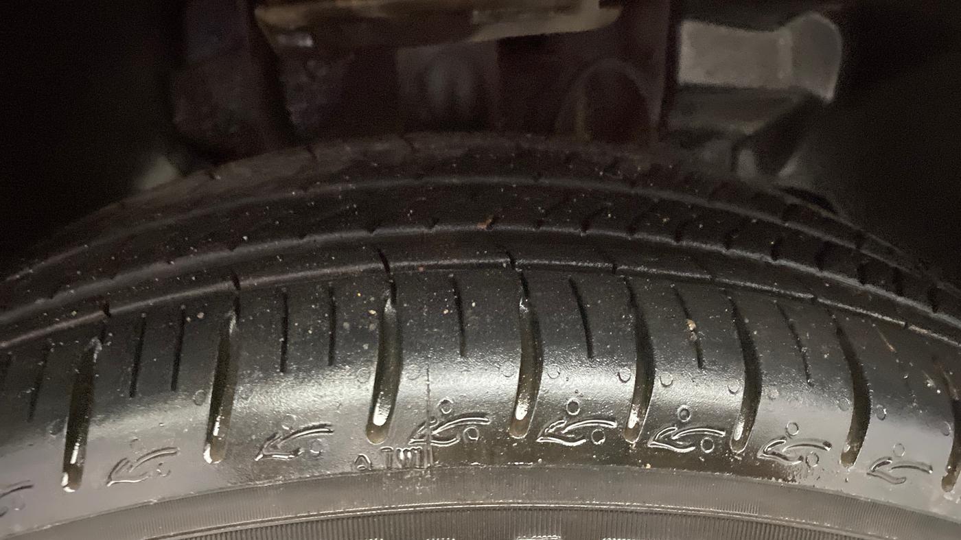 2019 Tata Tiago XZ PLUS PETROL, Petrol, Manual, 33,048 km, Right Front Tyre Tread