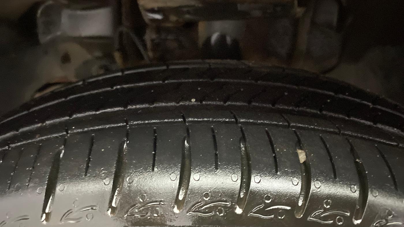 2019 Tata Tiago XZ PLUS PETROL, Petrol, Manual, 33,048 km, Left Front Tyre Tread