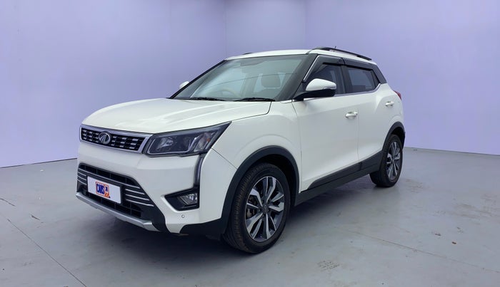2021 Mahindra XUV300 W8 (O) 1.2 PETROL, Petrol, Manual, 27,231 km, Left Front Diagonal