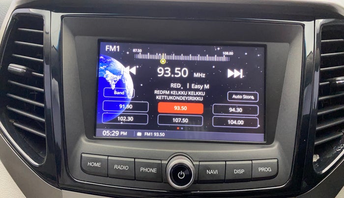 2021 Mahindra XUV300 W8 (O) 1.2 PETROL, Petrol, Manual, 27,231 km, Infotainment System