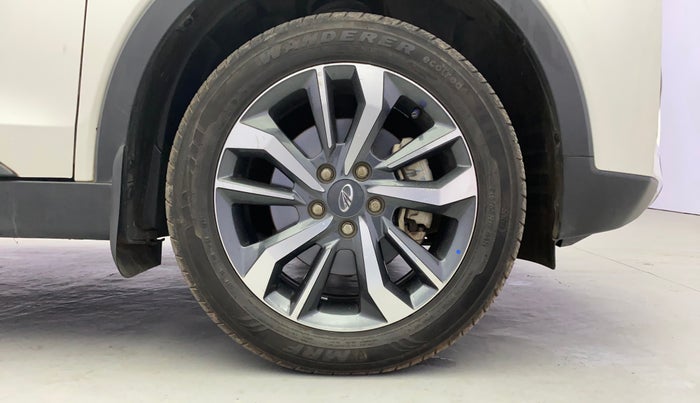 2021 Mahindra XUV300 W8 (O) 1.2 PETROL, Petrol, Manual, 27,231 km, Right Front Wheel