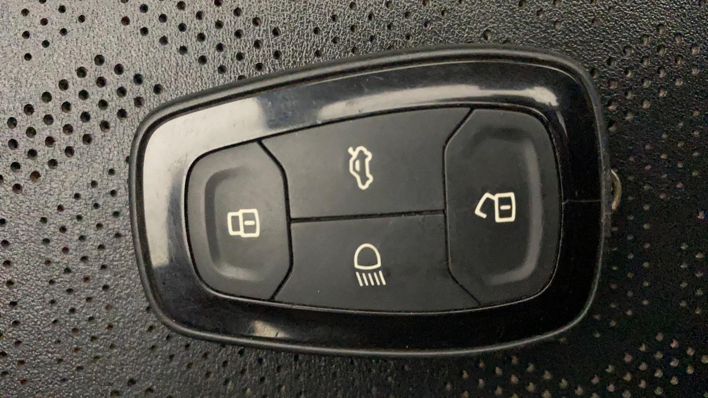 2022 Tata ALTROZ XZA PLUS, Petrol, Automatic, 58,345 km, Key Close Up