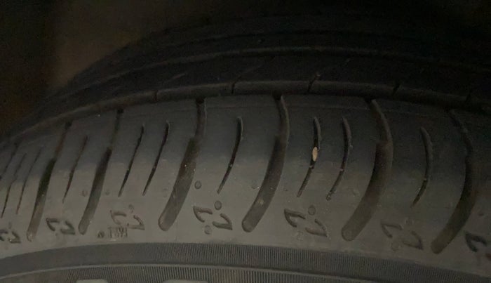 2022 Tata ALTROZ XZA PLUS, Petrol, Automatic, 58,322 km, Left Front Tyre Tread