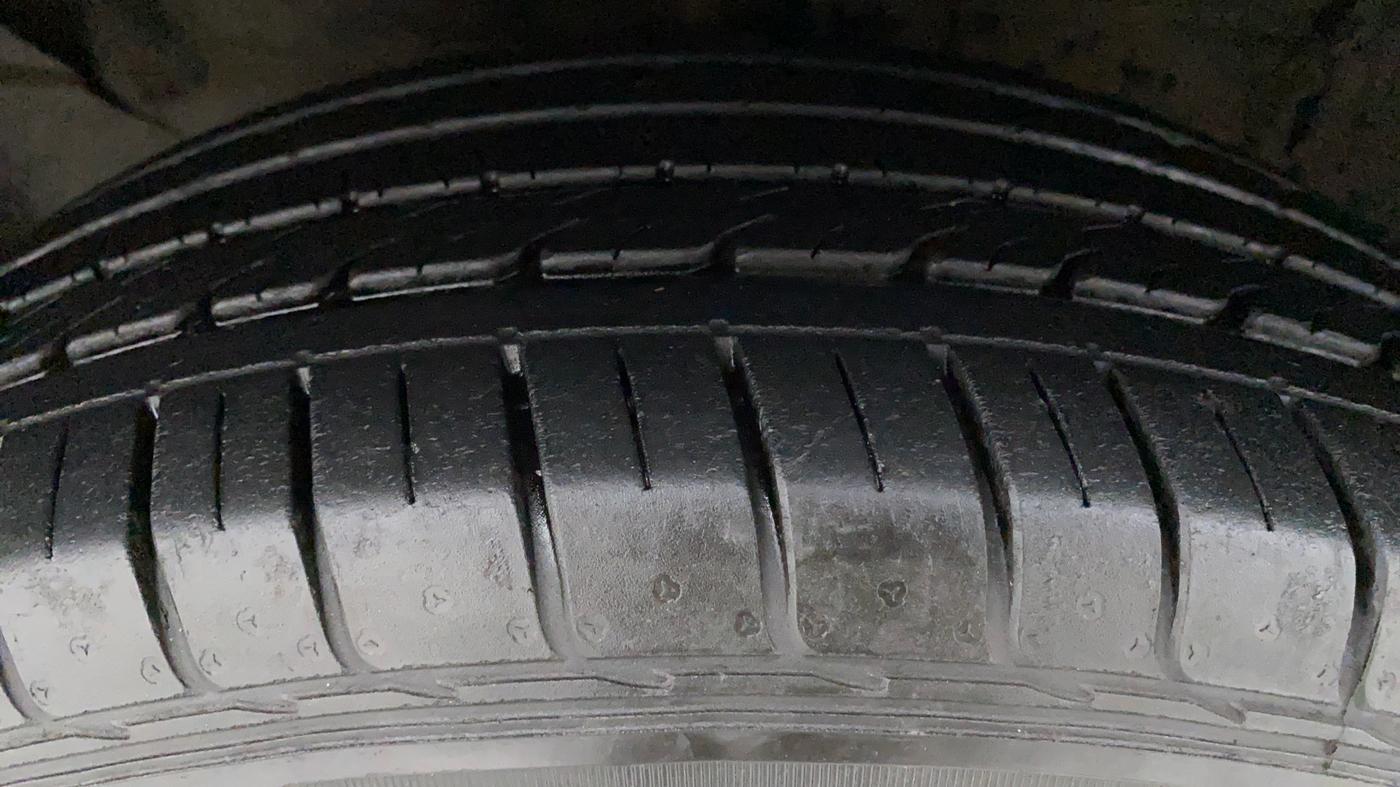 2020 KIA SELTOS HTK PLUS 1.5 DIESEL, Diesel, Manual, 19,493 km, Left Front Tyre Tread