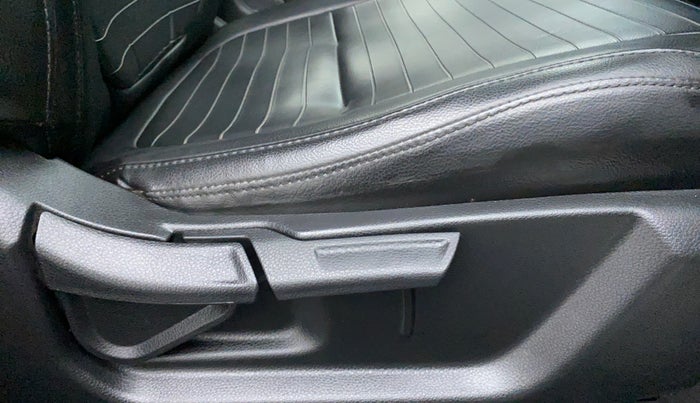 2020 KIA SELTOS HTK PLUS 1.5 DIESEL, Diesel, Manual, 19,493 km, Driver Side Adjustment Panel