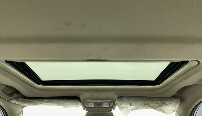 2021 Mahindra XUV500 W11(O), Diesel, Manual, 19,913 km, Moonroof/ Sunroof