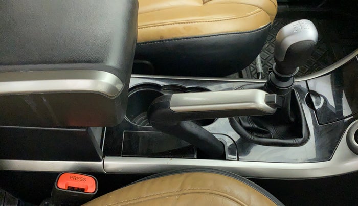 2021 Mahindra XUV500 W11(O), Diesel, Manual, 19,913 km, Gear Lever