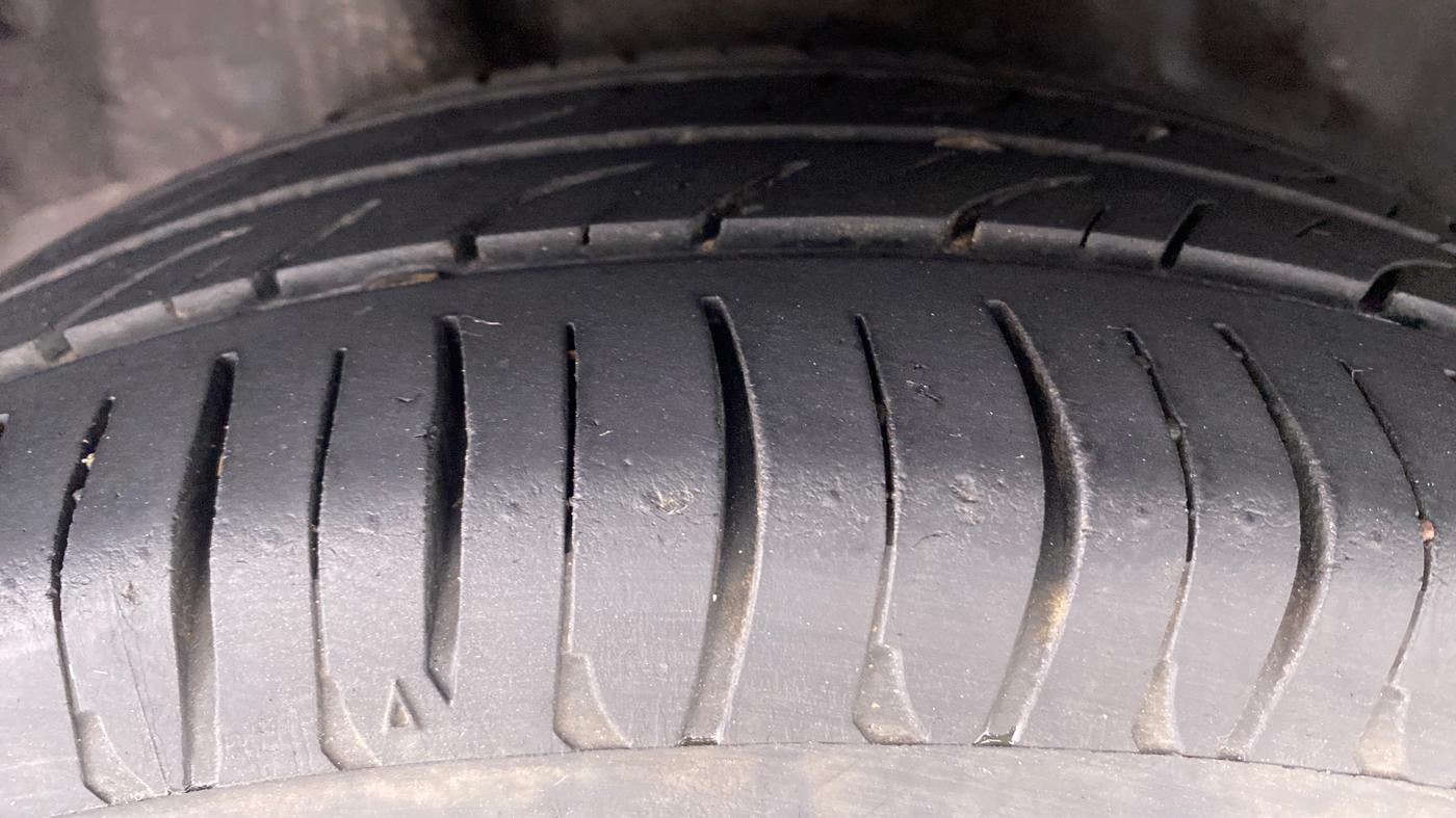 2013 Honda Amaze 1.2 SMT I VTEC, Petrol, Manual, 64,838 km, Right Rear Tyre Tread