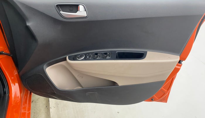 2018 Hyundai Grand i10 SPORTZ (O) 1.2 KAPPA VTVT, Petrol, Manual, 37,985 km, Driver Side Door Panels Control